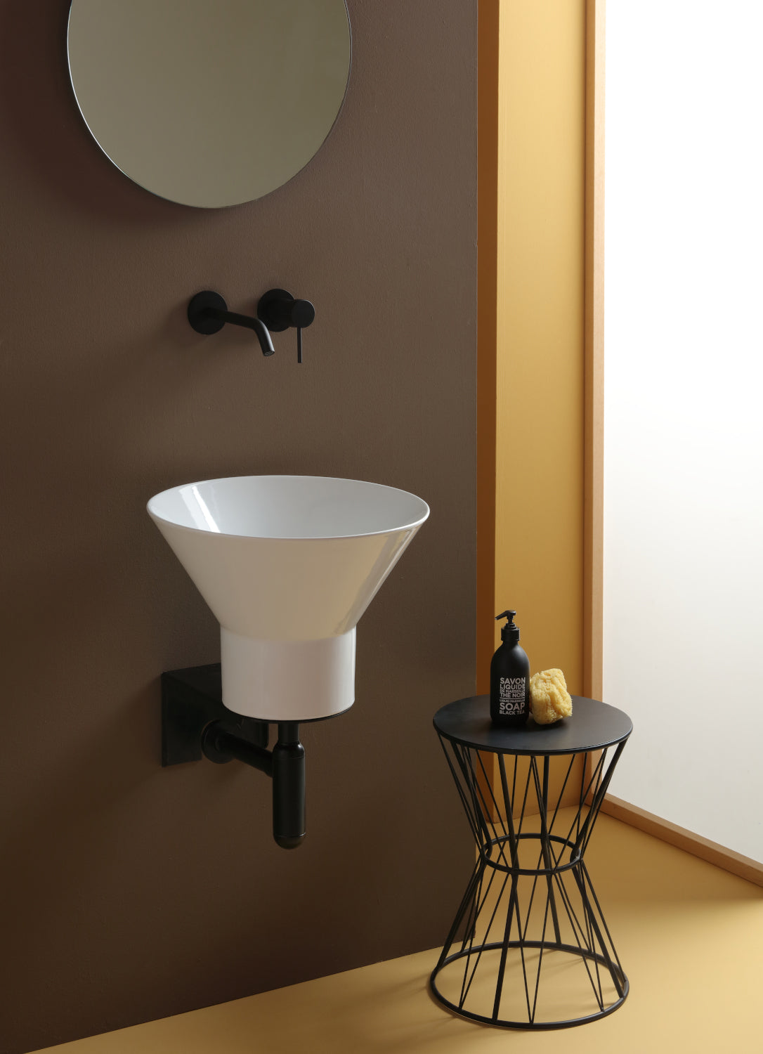 COMPOSIZIONE LAVABO MEGAFONO SU STRUTTURA DA TERRA ALTA IN LEGNO