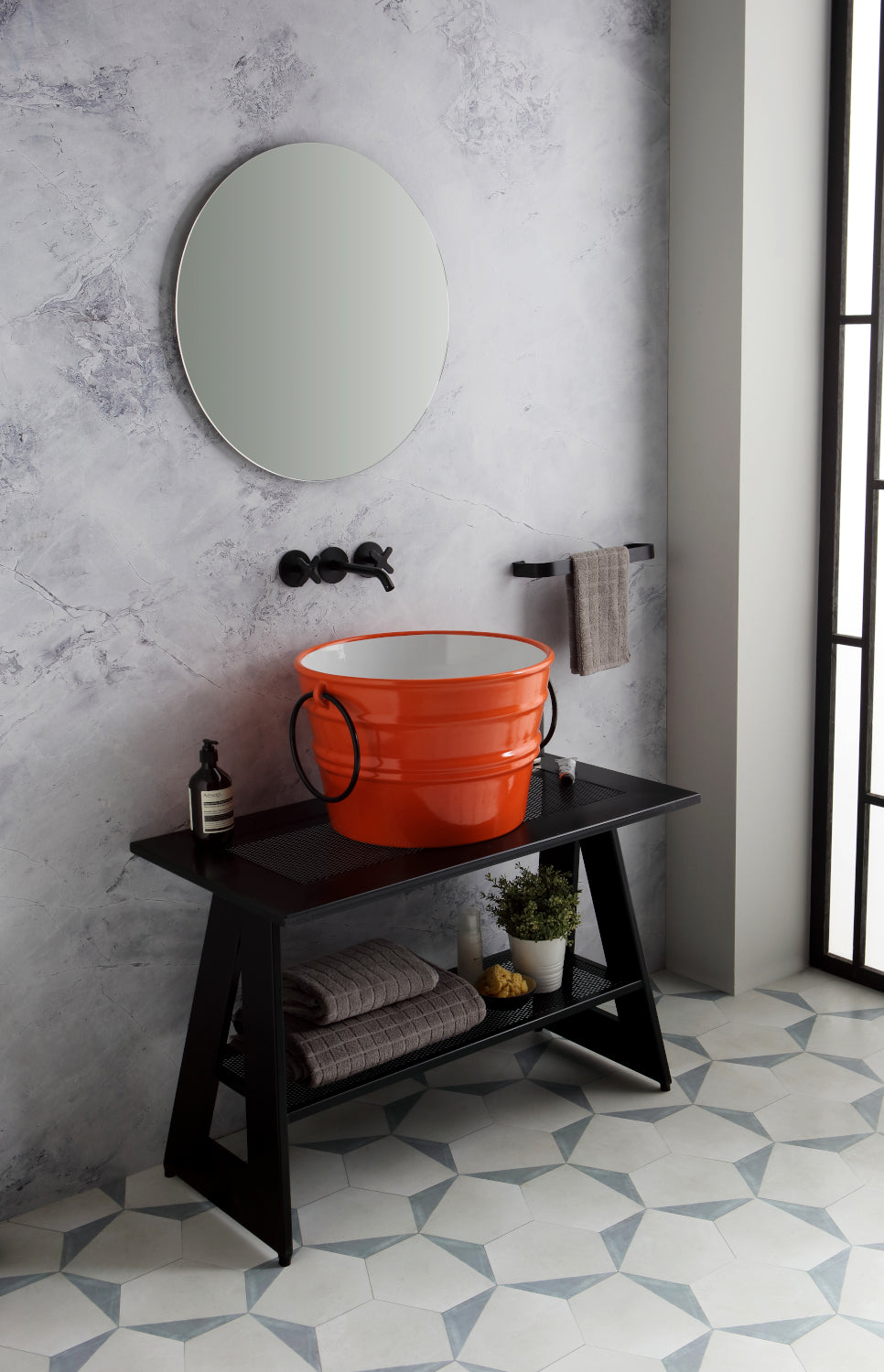 MOBILE DA TERRA IN METALLO CAVALLETTO